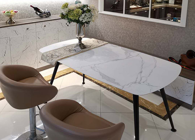 巖板餐桌面價(jià)格多少？巖板餐桌具有哪些特點(diǎn)呢？